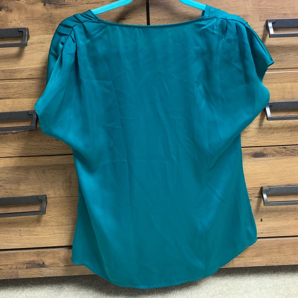 Green APT. 9 blouse - Picture 2 of 3